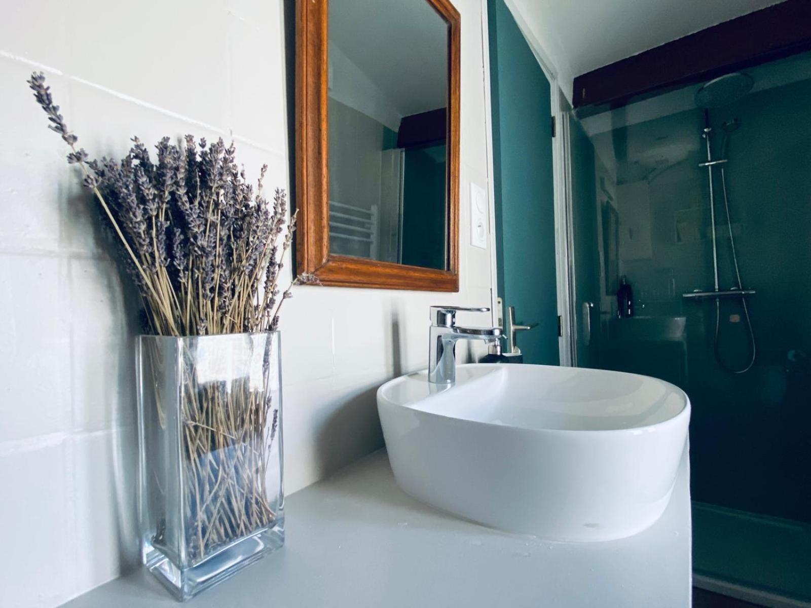 Le Pied De La Lettre Hotell Grignan Rum bild